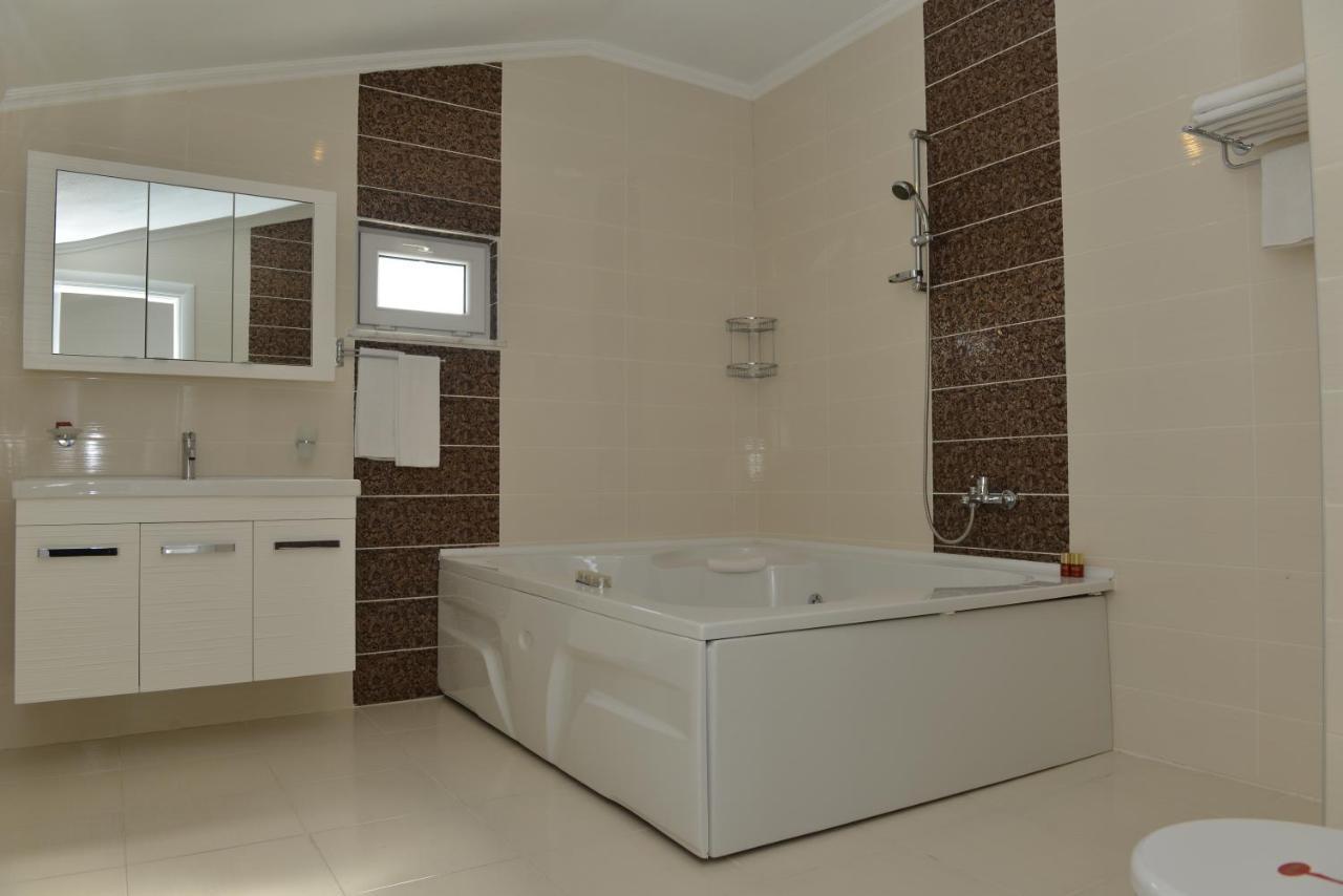 White Palace Hotel Yalova (Yalova) Ngoại thất bức ảnh